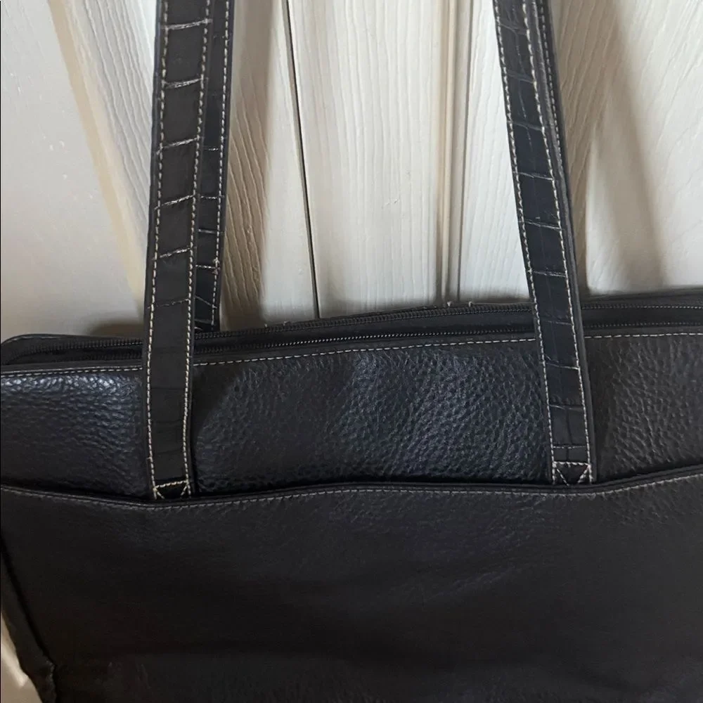 Rosetti Women’s Elegant Black Crocodile-Embossed Shoulder Bag